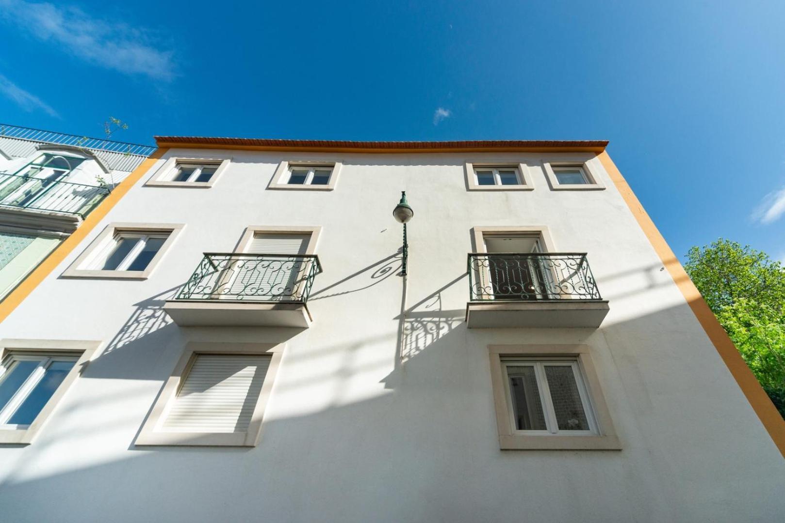 2-Bed Apt With Cozy Private Terrace At Intendente Apartamento Lisboa
